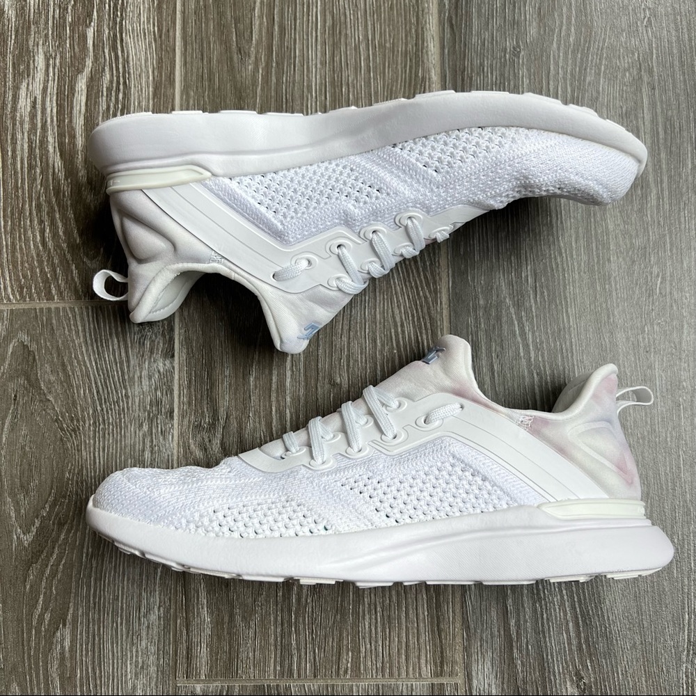 APL Techloom tracer sneaker